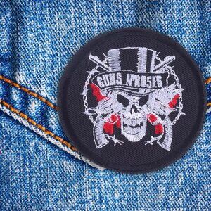 (1) Vintage Band Patch IRON ON Badge DIY Music Band Fan Clothing Embroidered